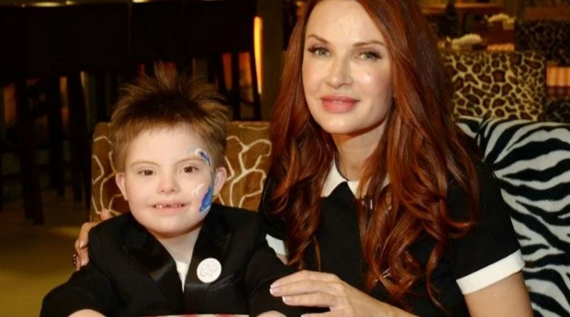 Страницу сына Эвелины Бледанс с синдромом Дауна заблокировали в Instagram