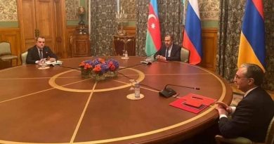 Армения и Азербайджан договорились о прекращении огня в Карабахе