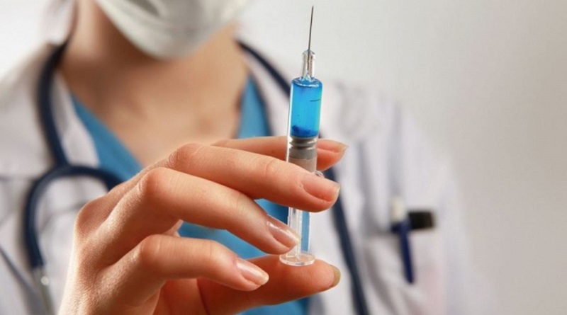 Індія зупиняє експорт препарату Covishield, яким вакцинують українців.