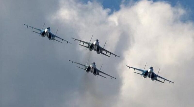 Велика кількість російських літаків летить з боку Криму, - Кім