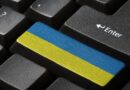 Дедалі більше громадян спілкуються українською у повсякденному житті - опитування