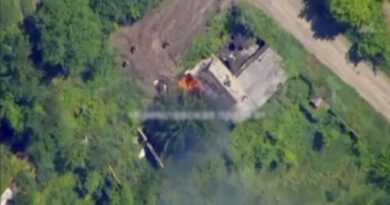 Окупанти похвалилися знищенням українського танка, але зруйнували лише муляж (фото, відео)