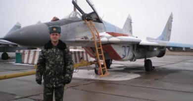 Миколаївський льотчик направив підбитий літак на колону ворога: просять присвоїти звання Героя